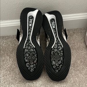 TIEM Women's Slipstream Size 8